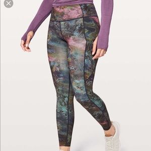 ISO Lululemon Radiant Multi Fast & Free